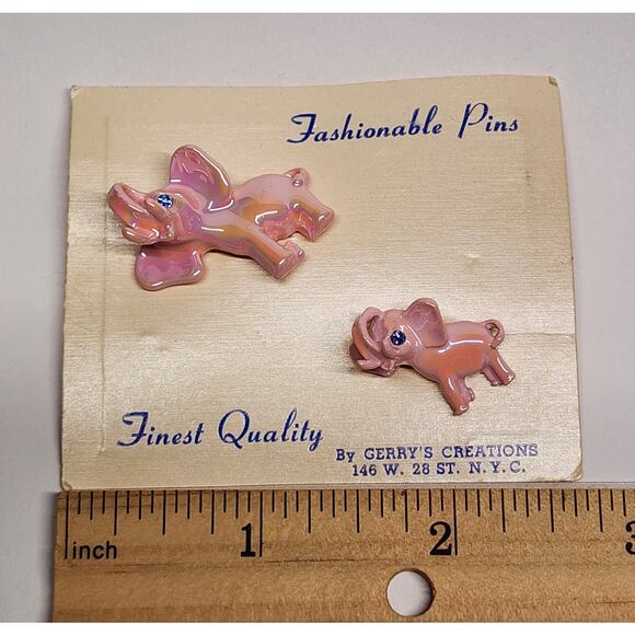 Vintage Gerry's Pink Elephant Pin Set Blue Rhinestone Eyes on Original Card - Picture 4 of 7